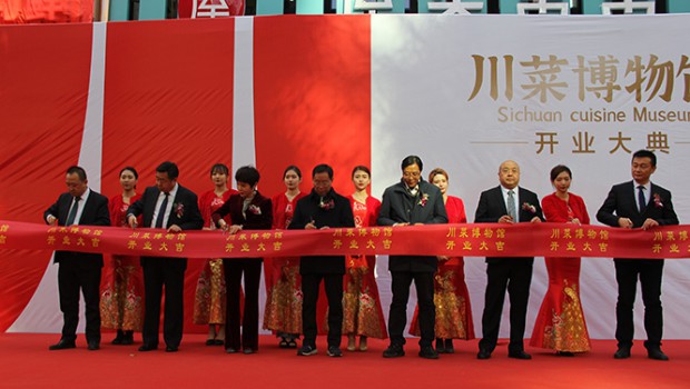 热烈：卮ú瞬┪锕荨⒁煌氚倌瓴咨ＥＨ饷媸⒋罂
